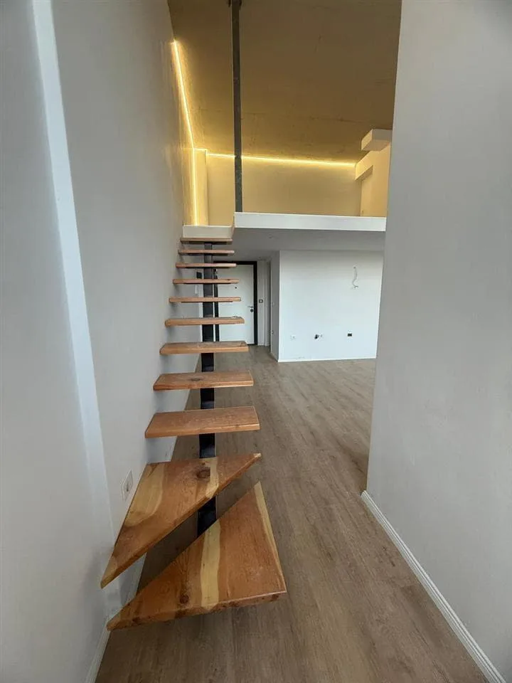 Dyqan Duplex Me Qera tek Kompleksi Golden Park (ID BD21721)