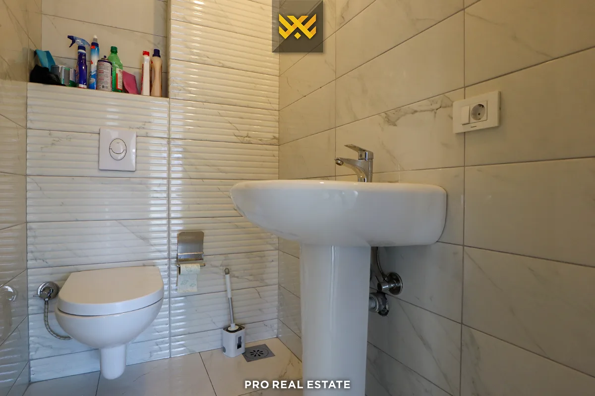 Banesë / Zyrë 87m² me #QIRA te Rruga B