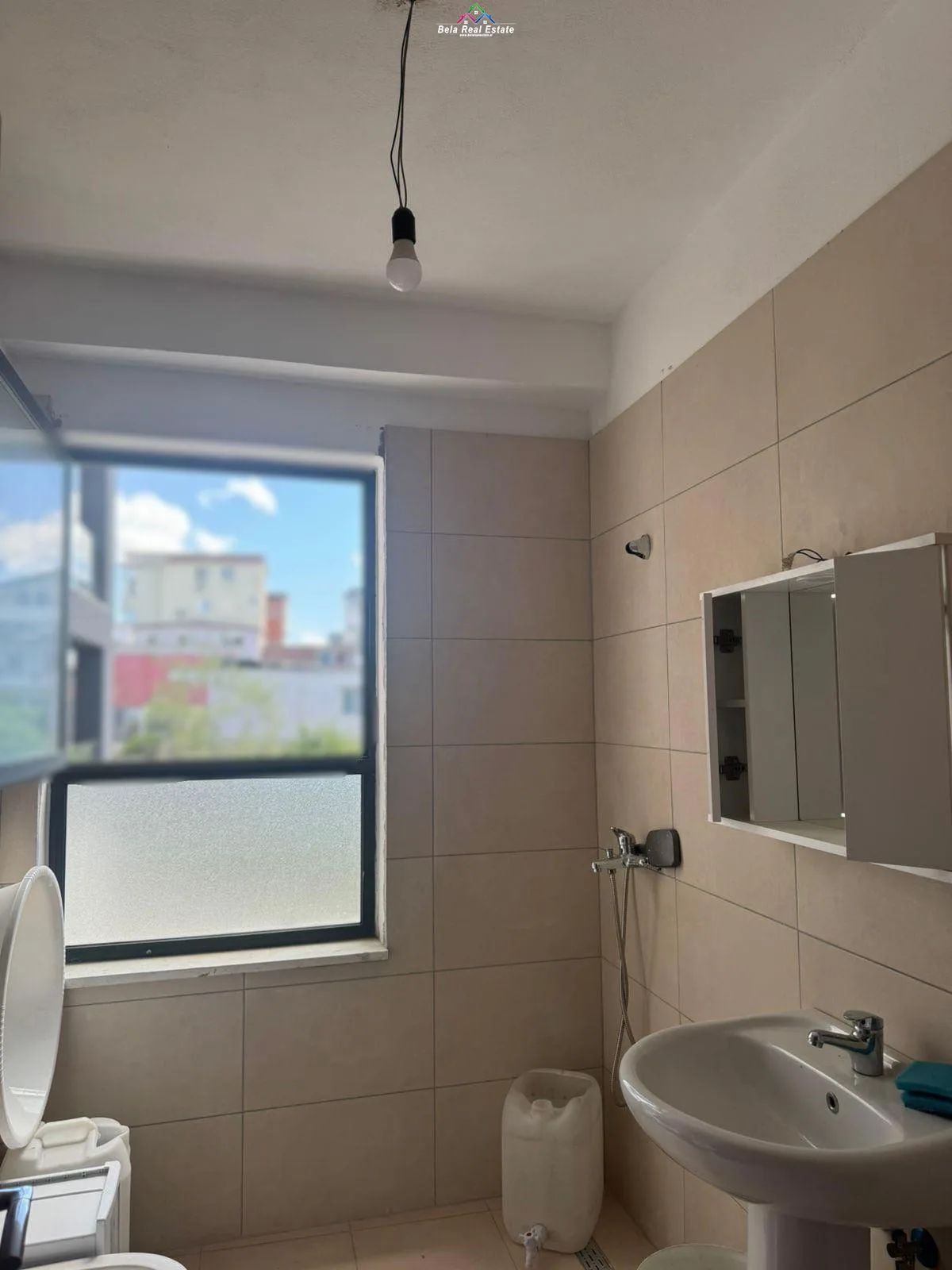 Apartament Me Qera 3+1 Tek 5 Maji (ID B230211) Tirane