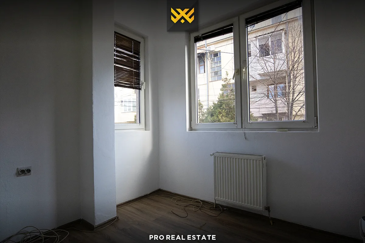 Zyrë 150m² me #QIRA në Qendër.