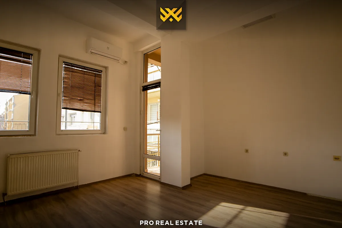 Zyrë 150m² me #QIRA në Qendër.