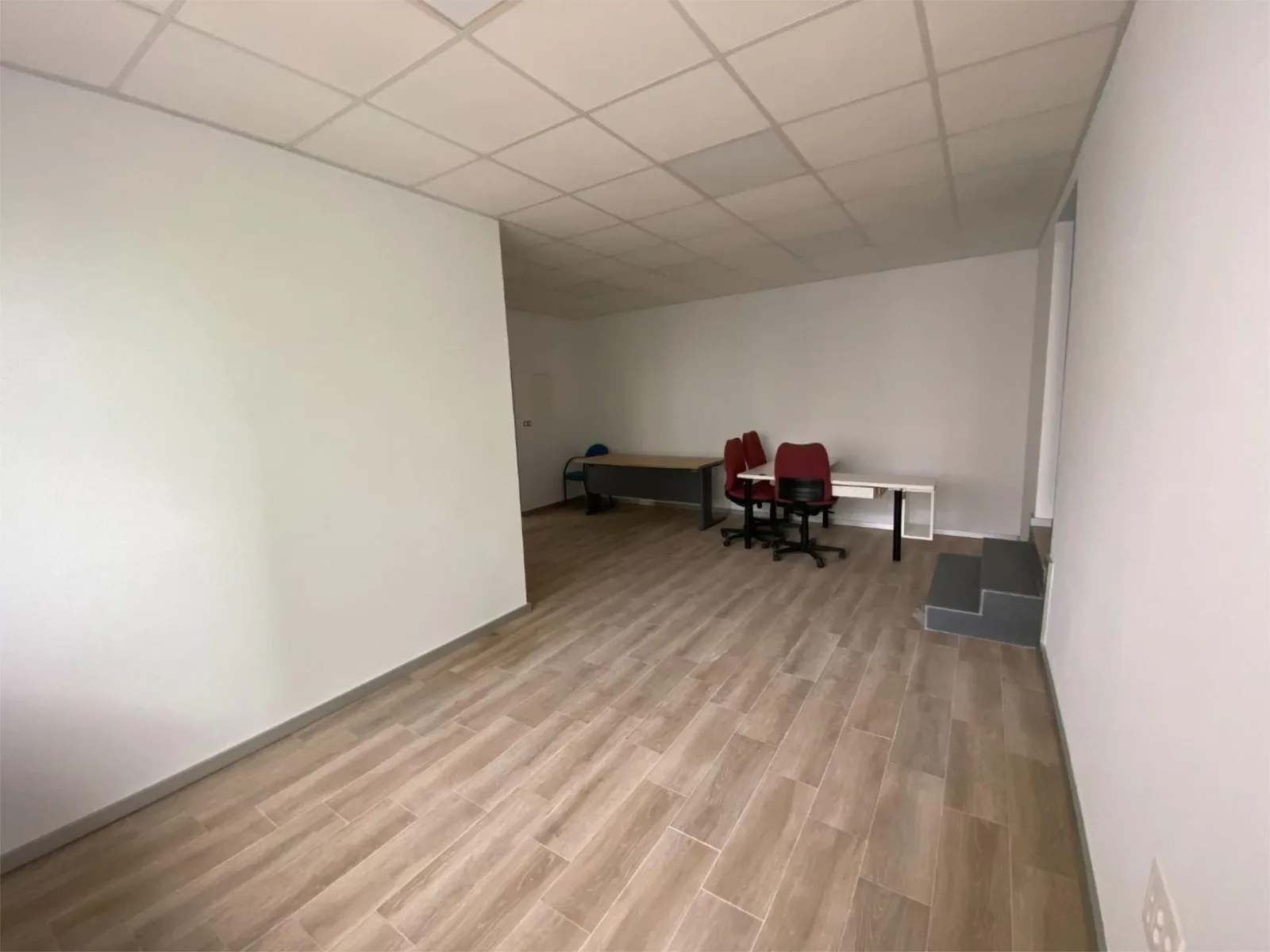Zyre me Qera ne Bllok (ID BZ2651) Tirane