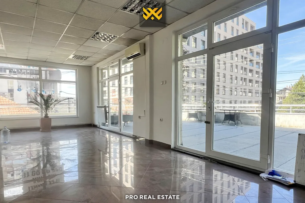 Lokal 320m² me #QIRA në Aktash