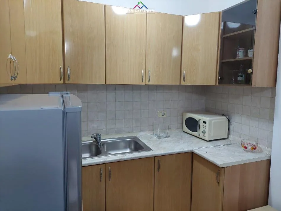Apartament me qera 1+1 tek 5 Maji (ID B210340) Tirane