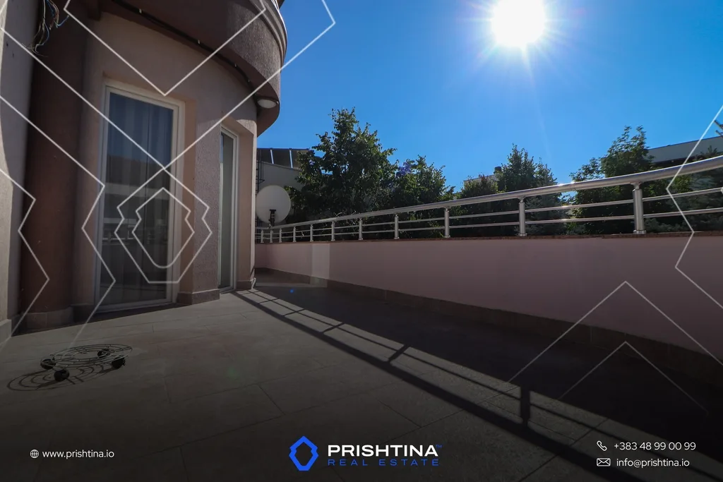 Shtëpi me qira 450m² në Veternik
