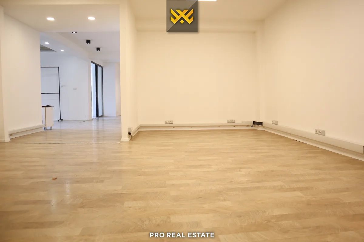 Lokal / Zyrë 208m² + 200m² për #SHITJE në Dragodan