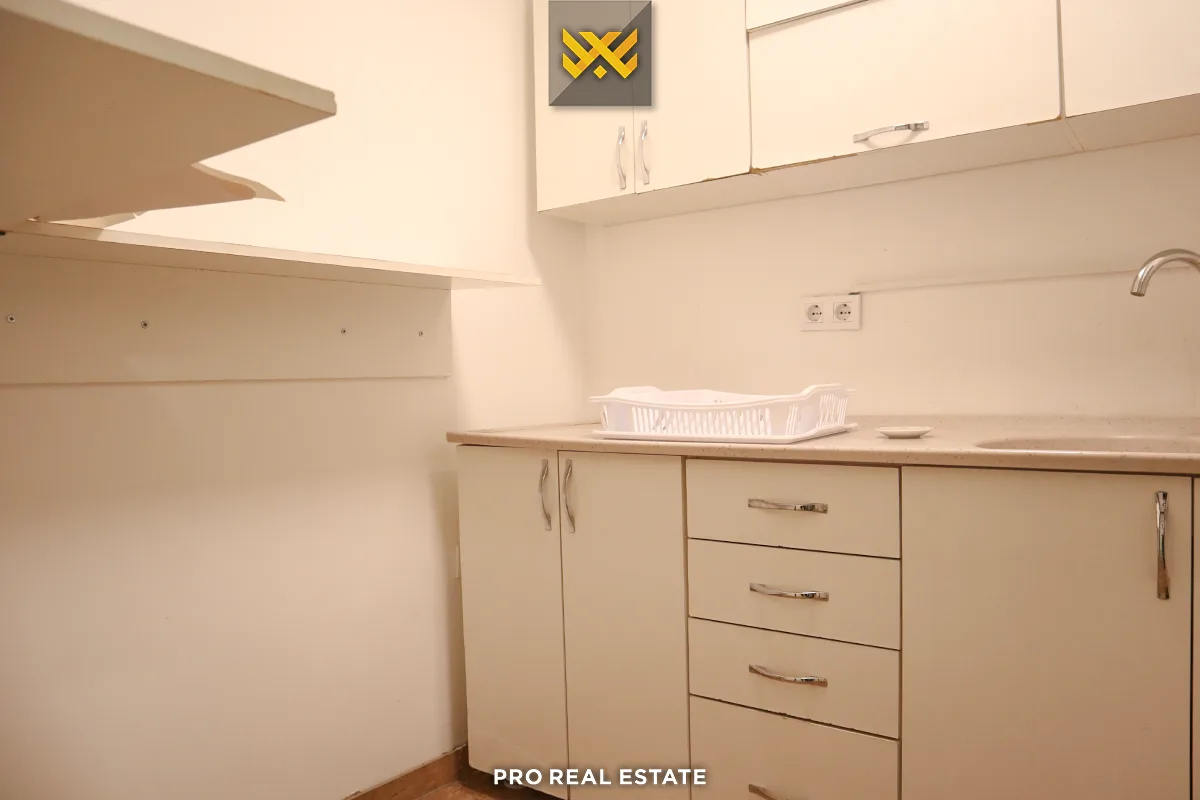 Lokal / Zyrë 208m² + 200m² për #SHITJE në Dragodan