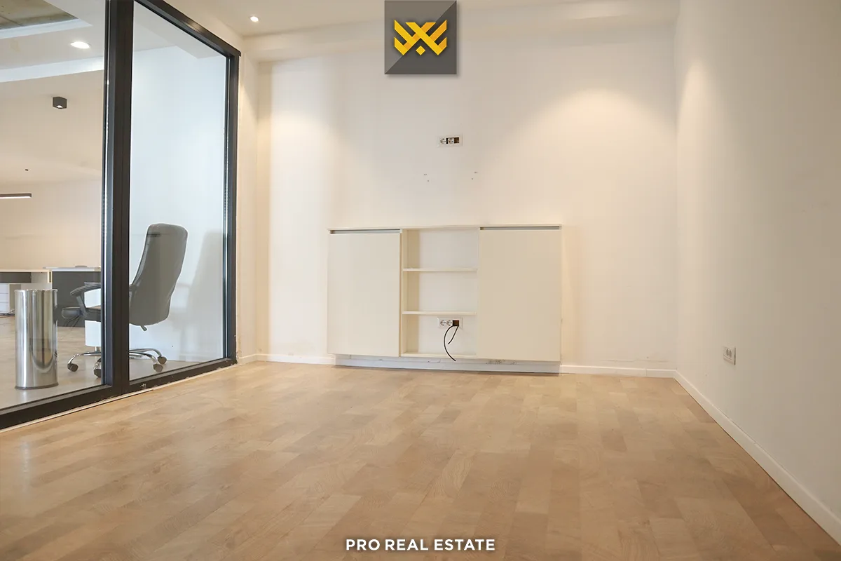 Lokal / Zyrë 208m² + 200m² për #SHITJE në Dragodan