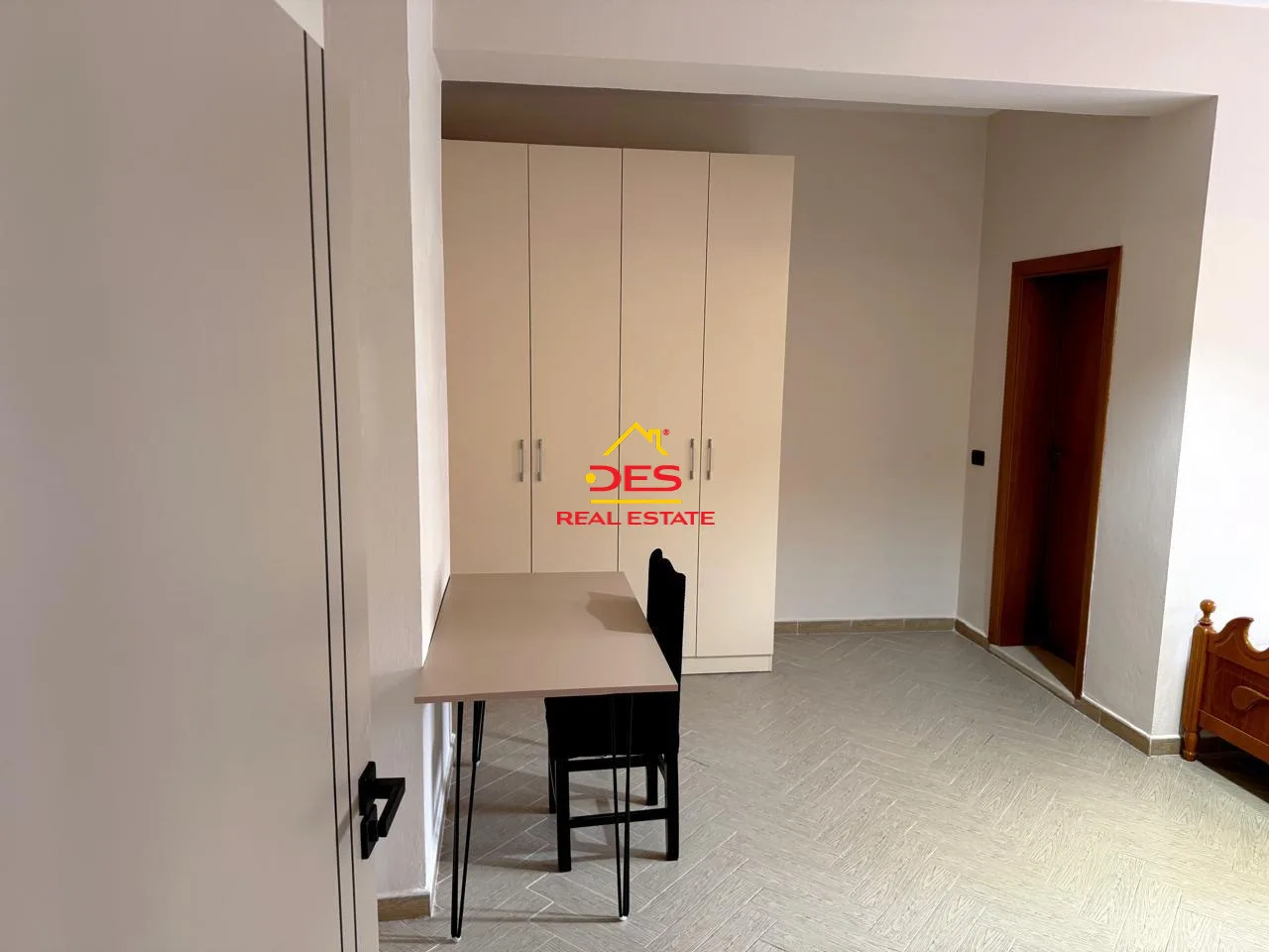 Jepet me qira apartament 2+1+2 te “rruga e çipajve , vlorë