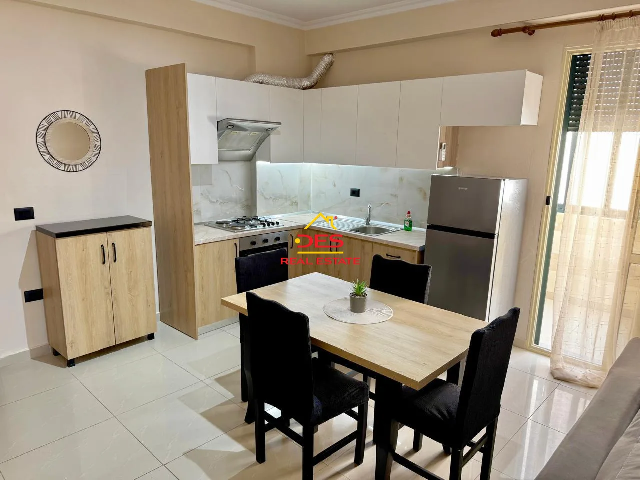Jepet me qira apartament 2+1+2 te “rruga e çipajve , vlorë