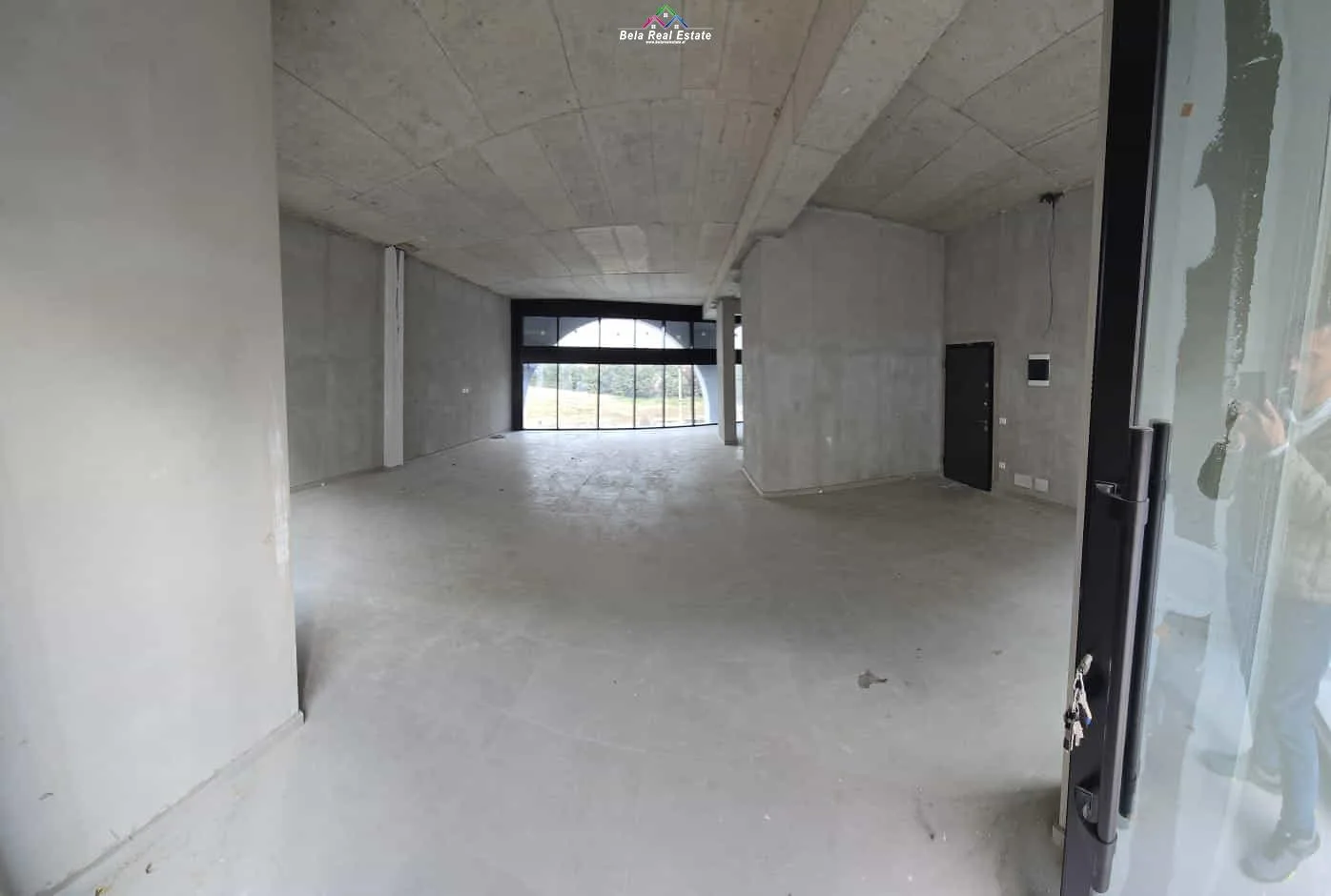 Dyqan Me Qera Tek River Residence (ID BD21685) Tirane