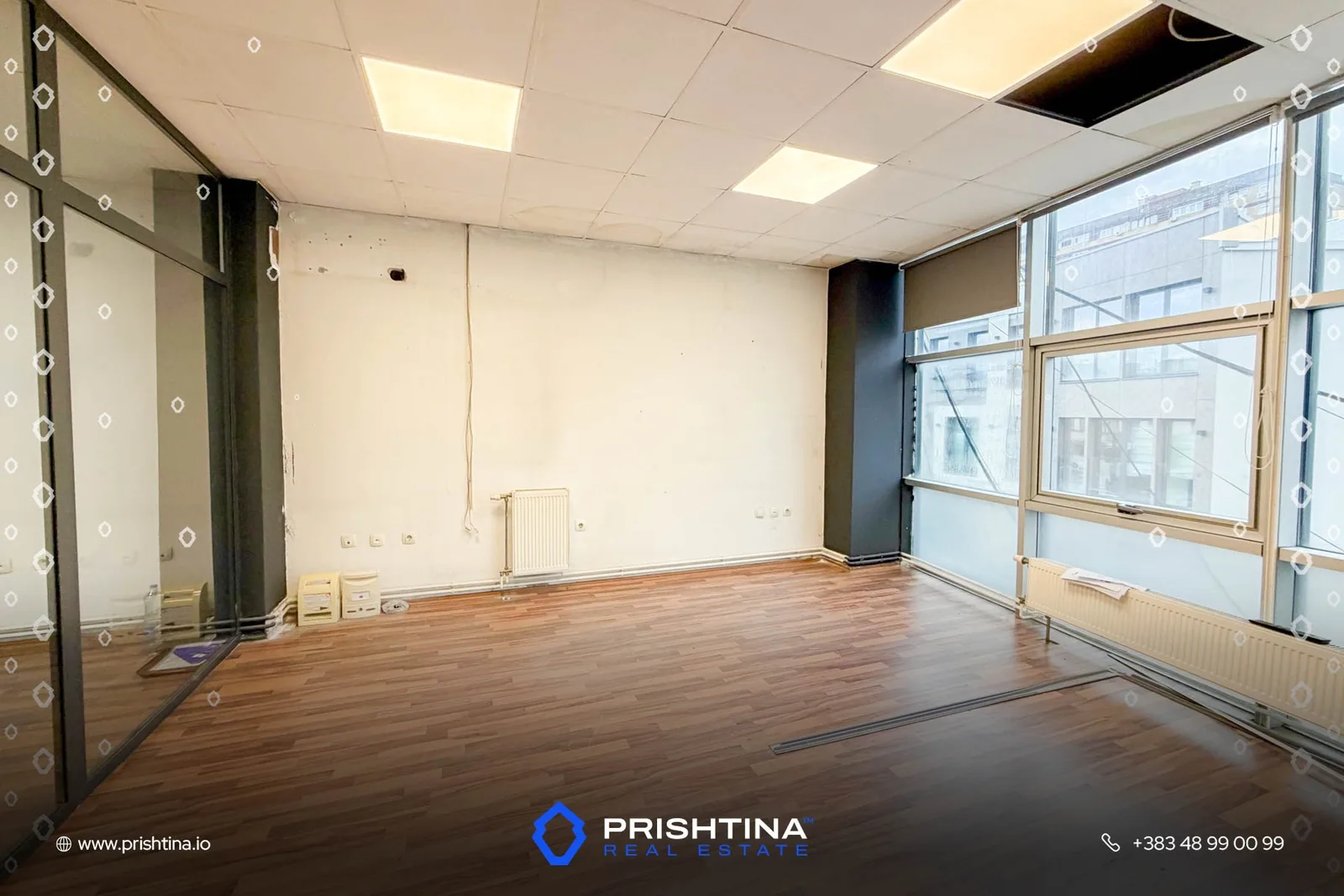 Lokal me qira 100m² në Qendër