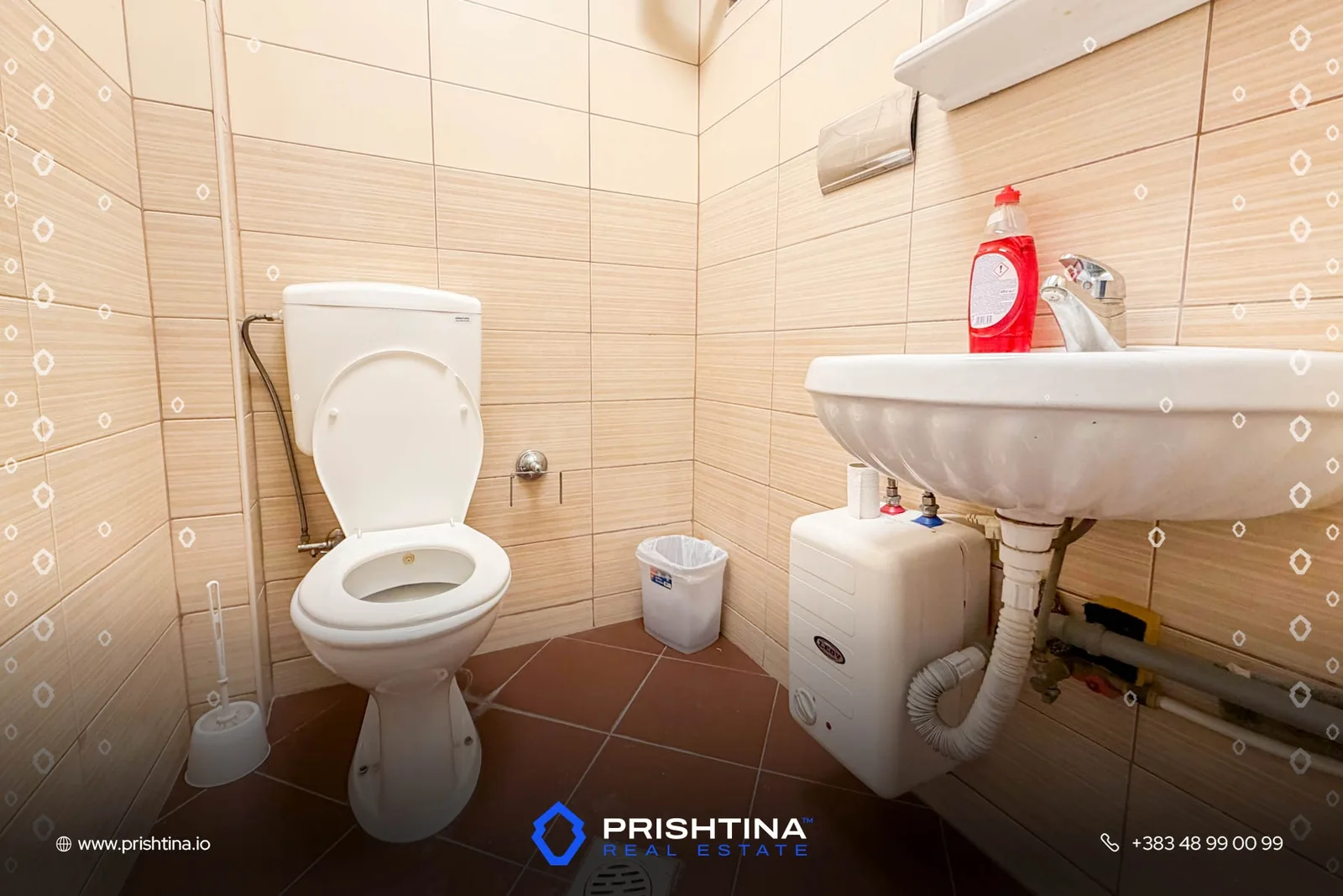 Lokal me qira 100m² në Qendër
