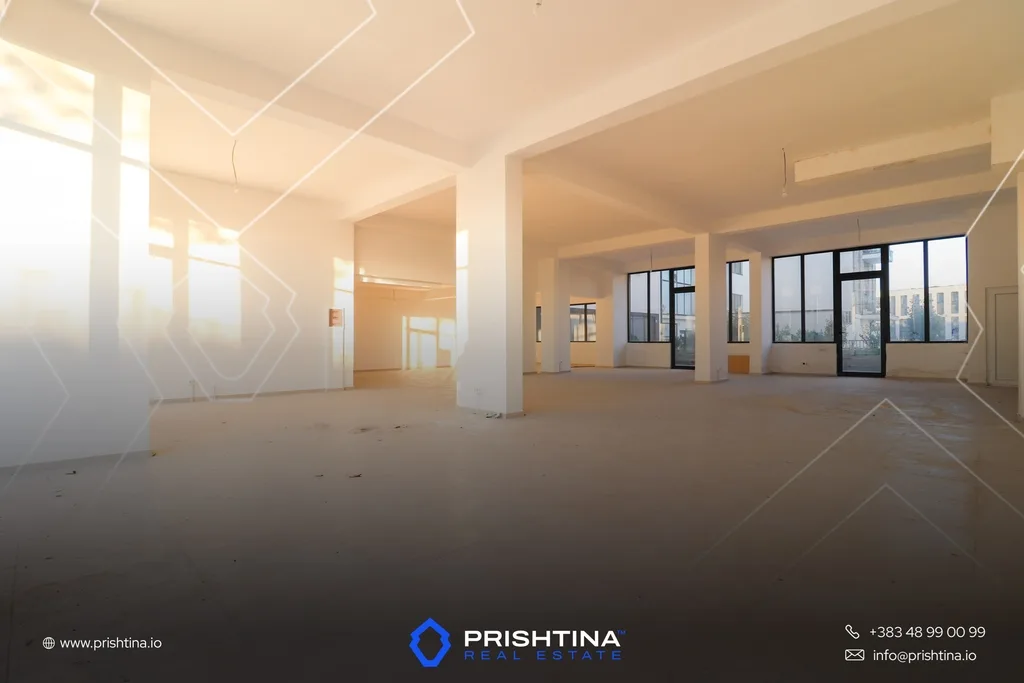 Lokal me qira 285m² në Dragodan
