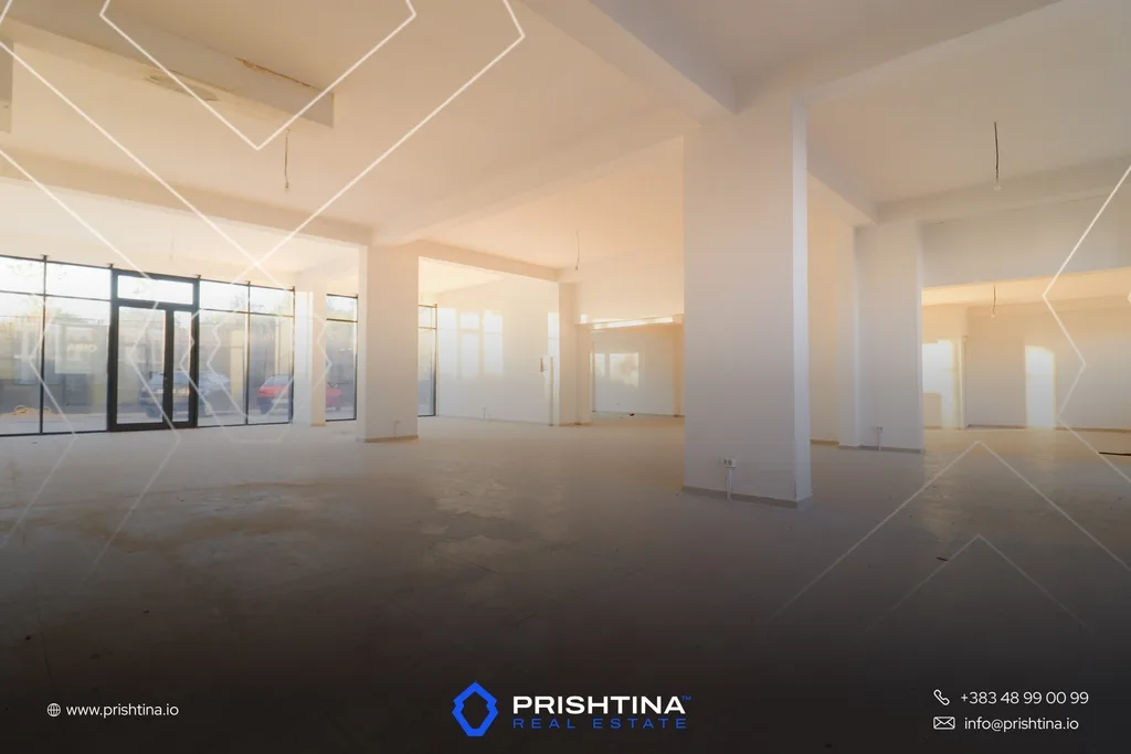 Lokal me qira 285m² në Dragodan