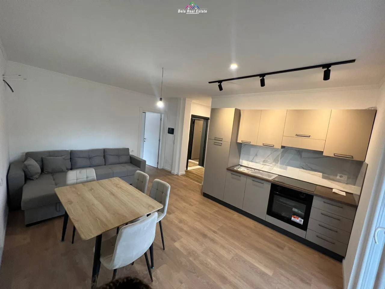 Vile me Qera 1+1+ Post Parkim Ne Shkoze (ID BV22554) Tirane