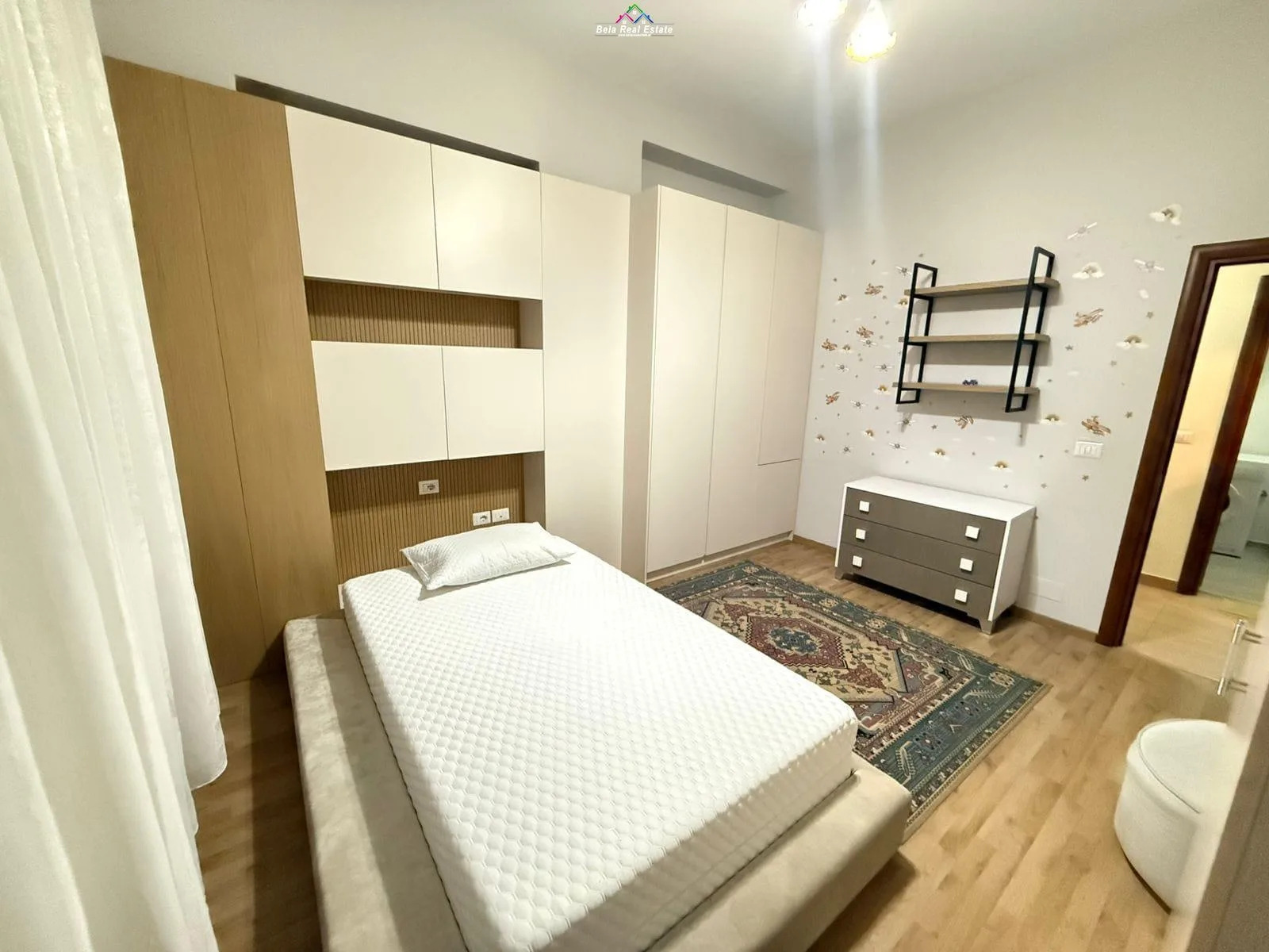 Apartament Me Qera 2+1+2 Ne Qender (ID B2201705) Tirane