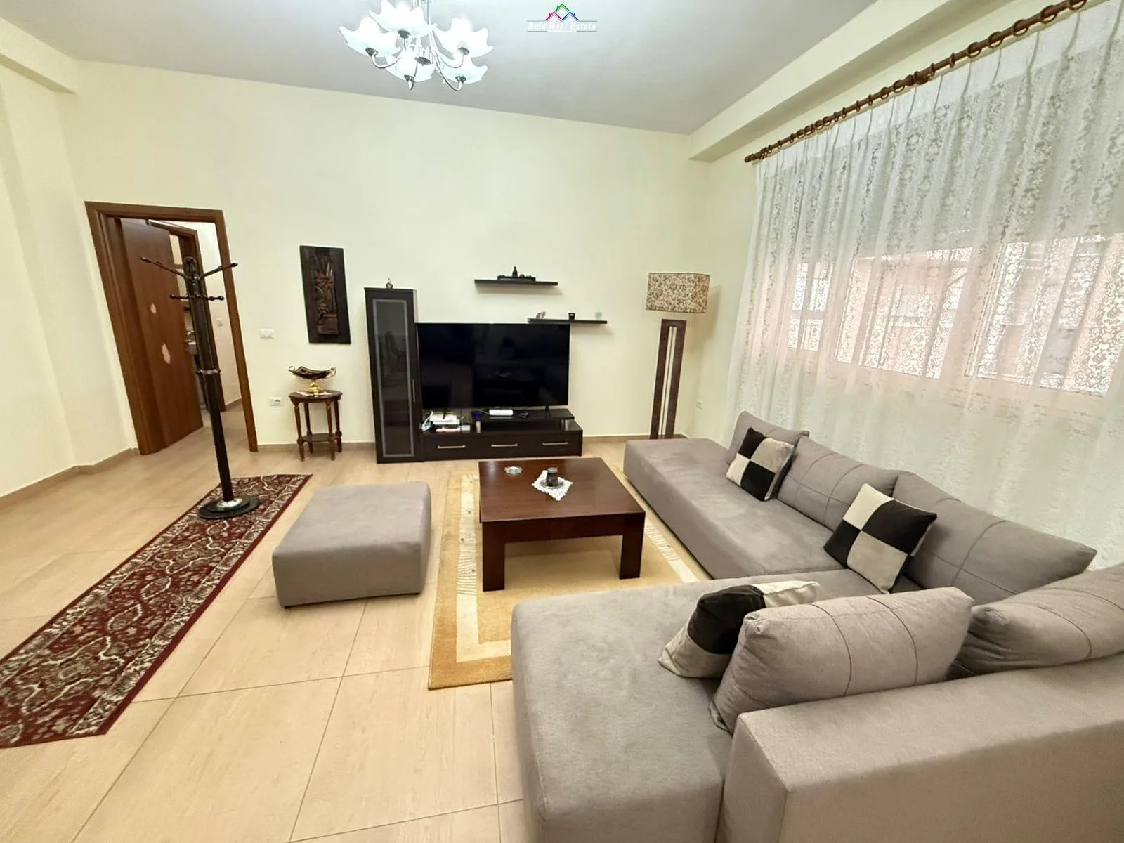 Apartament Me Qera 2+1+2 Ne Qender (ID B2201705) Tirane