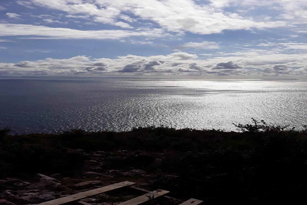 Shitet tokë arë afër plazhit të jalit vuno, himarë
