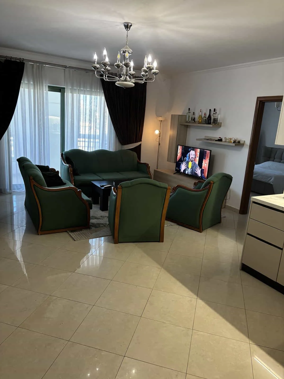 Apartament Me Qera 1+1 ne Bllok (ID B2101077) Tirane