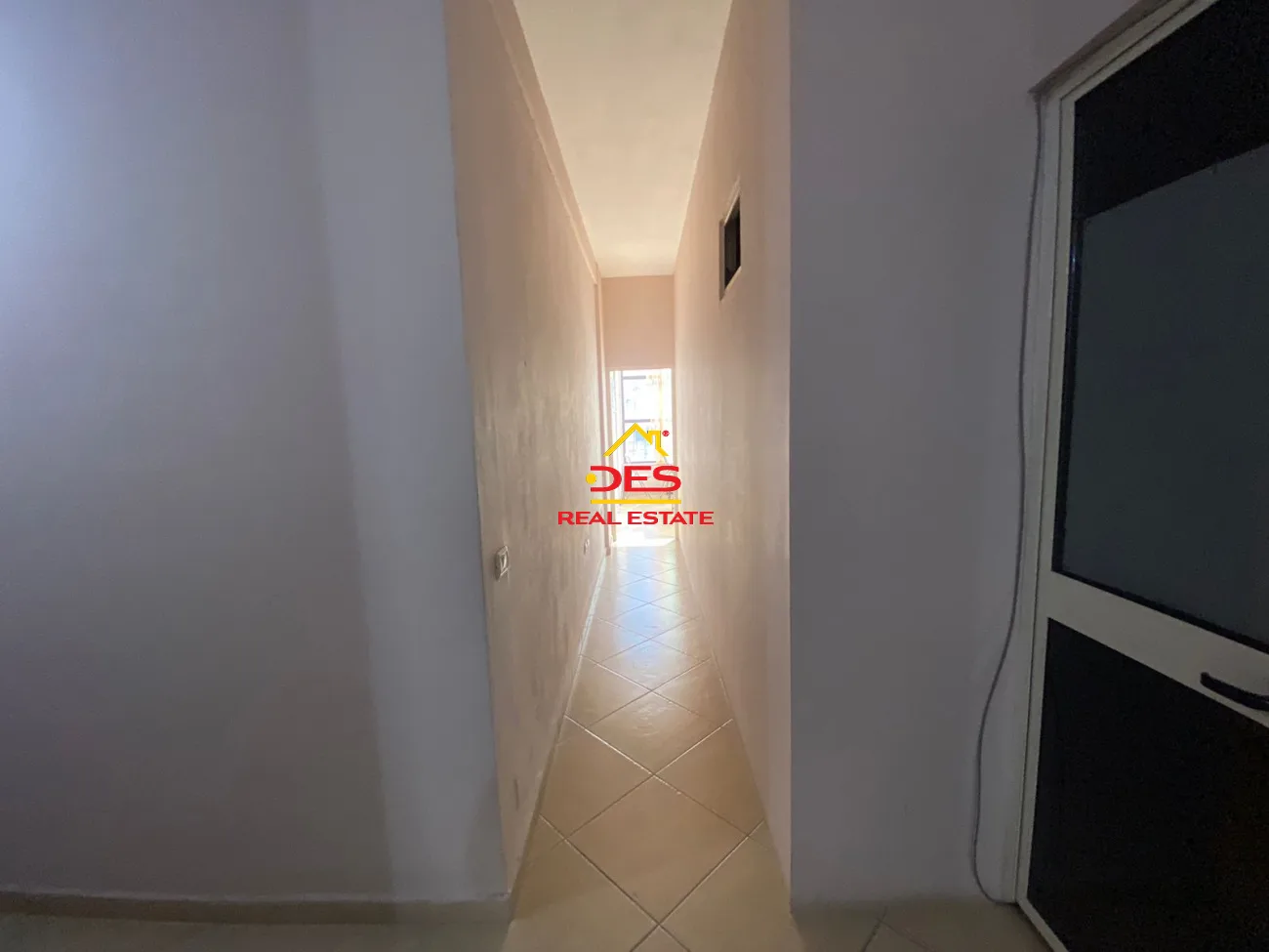 Jepet me qera ambient biznesi, astir, tiranë