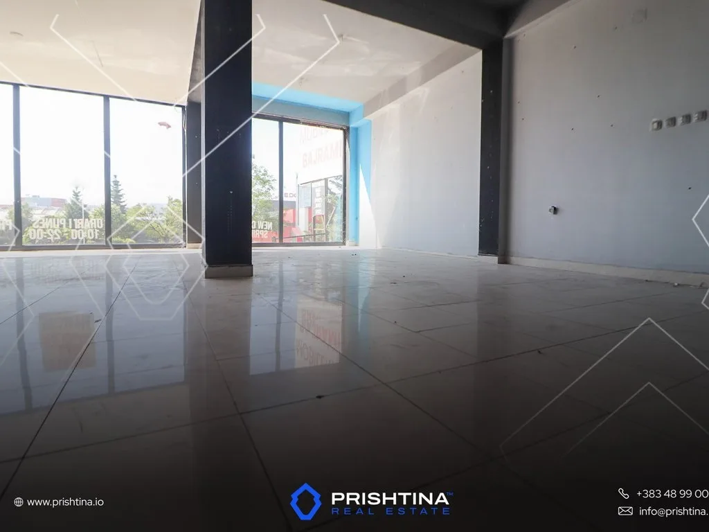 Lokal me qira 500m² në Fushë Kosovë