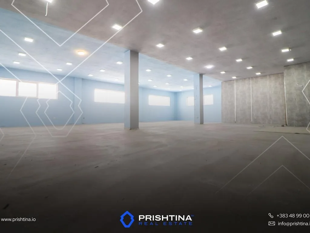Lokal me qira 500m² në Fushë Kosovë