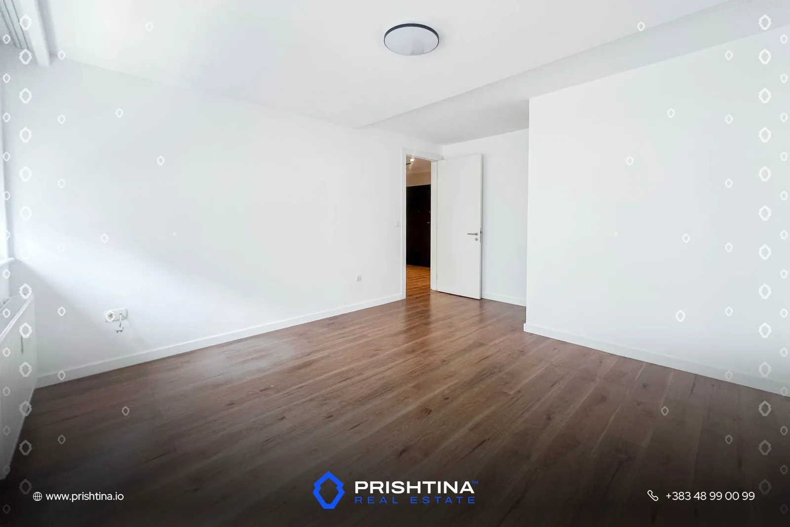 Banesë me qira 136m² + 40m² terasë në Arbëri