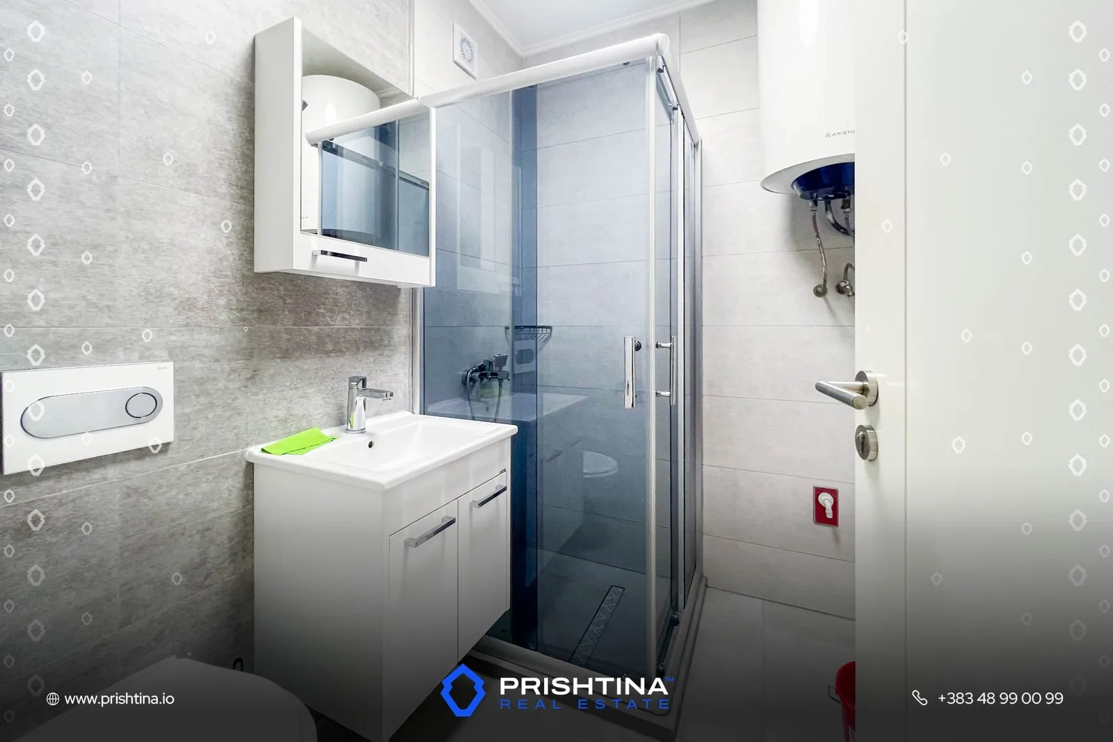 Banesë me qira 136m² + 40m² terasë në Arbëri