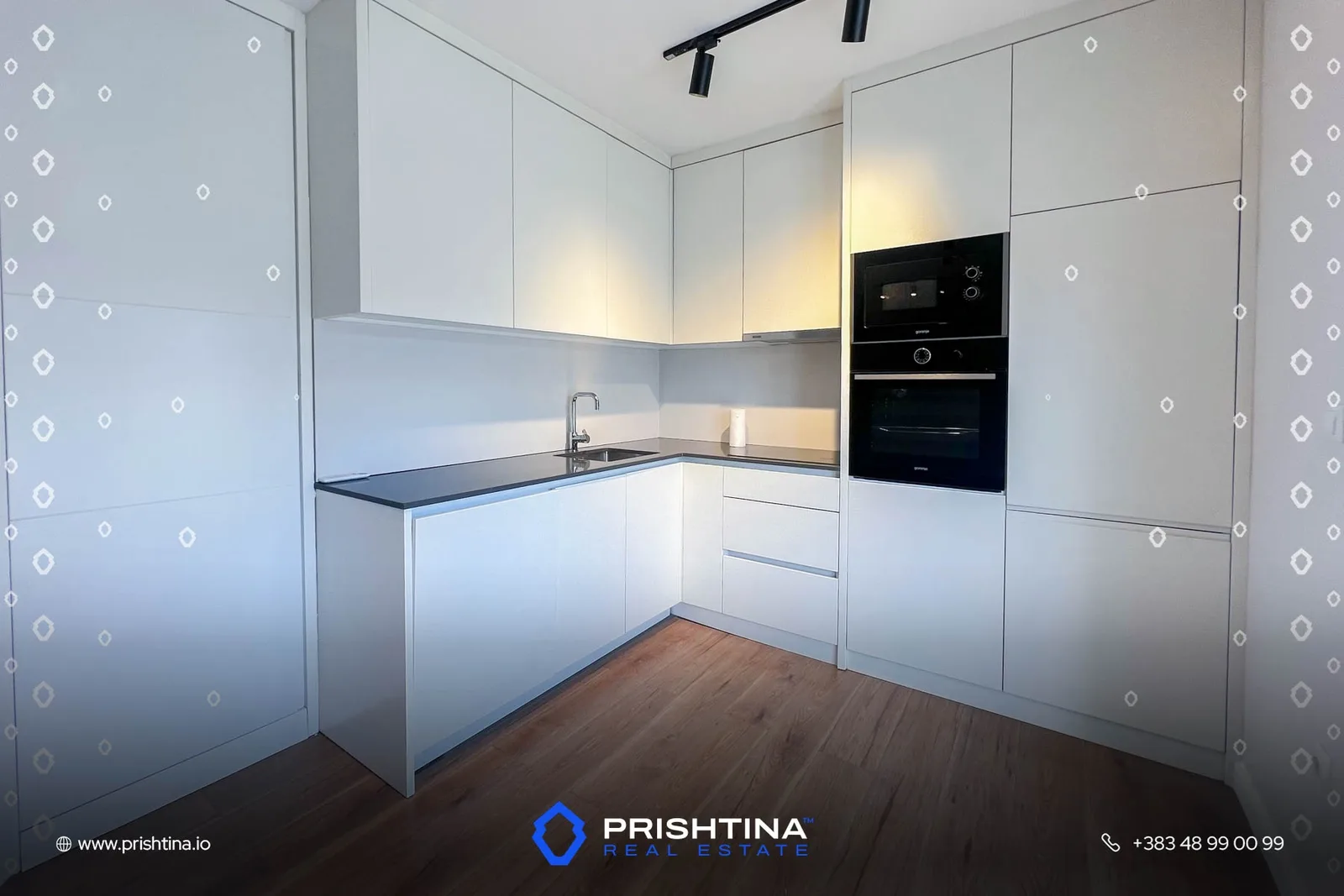 Banesë me qira 136m² + 40m² terasë në Arbëri