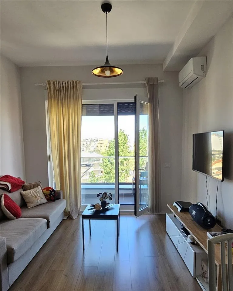 Apartament Me Qera 1+1 Tek 21 Dhjetori (ID B2101105) Tirane.