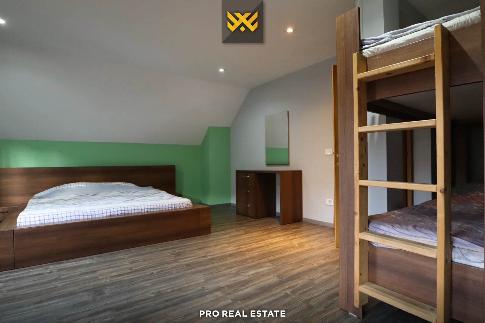 Villë 160m² për #SHITJE në Brezovicë