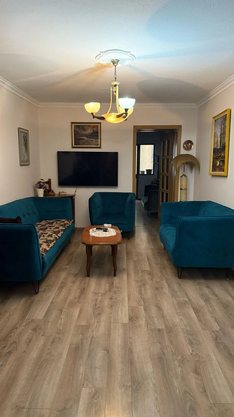 Apartament me qera 2+1+zyre tek Myslym Shyri (ID B221301) Tirane.