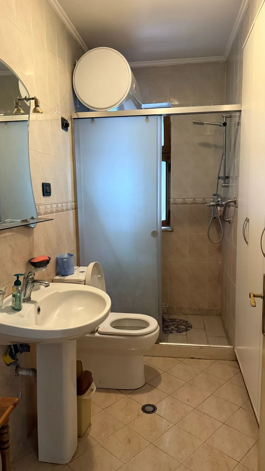 Apartament me qera 2+1+zyre tek Myslym Shyri (ID B221301) Tirane.