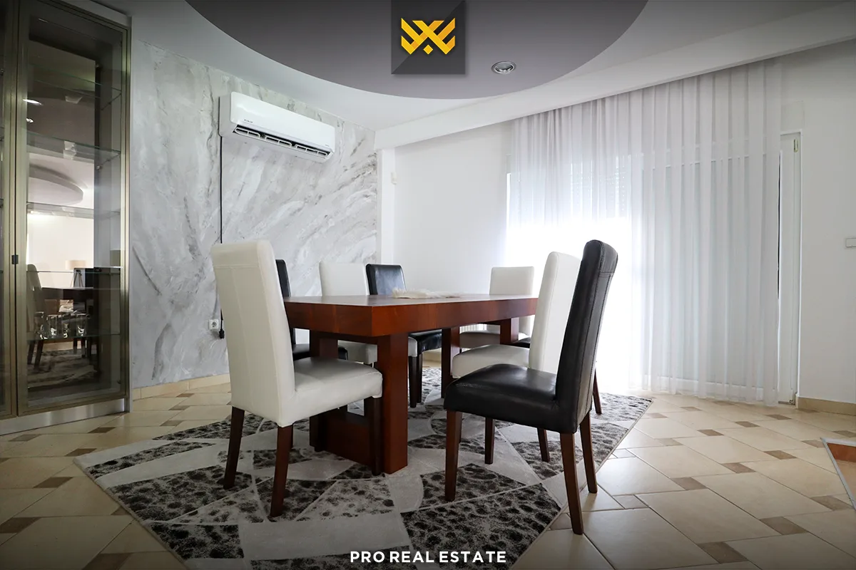 Shtëpi 497m² për #SHITJE në Veternik.
