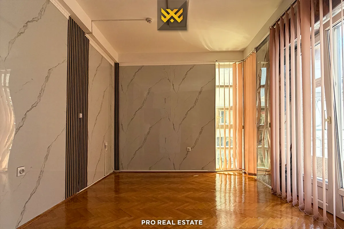 Shtëpi / Zyrë 275m² me #QIRA në Pejton