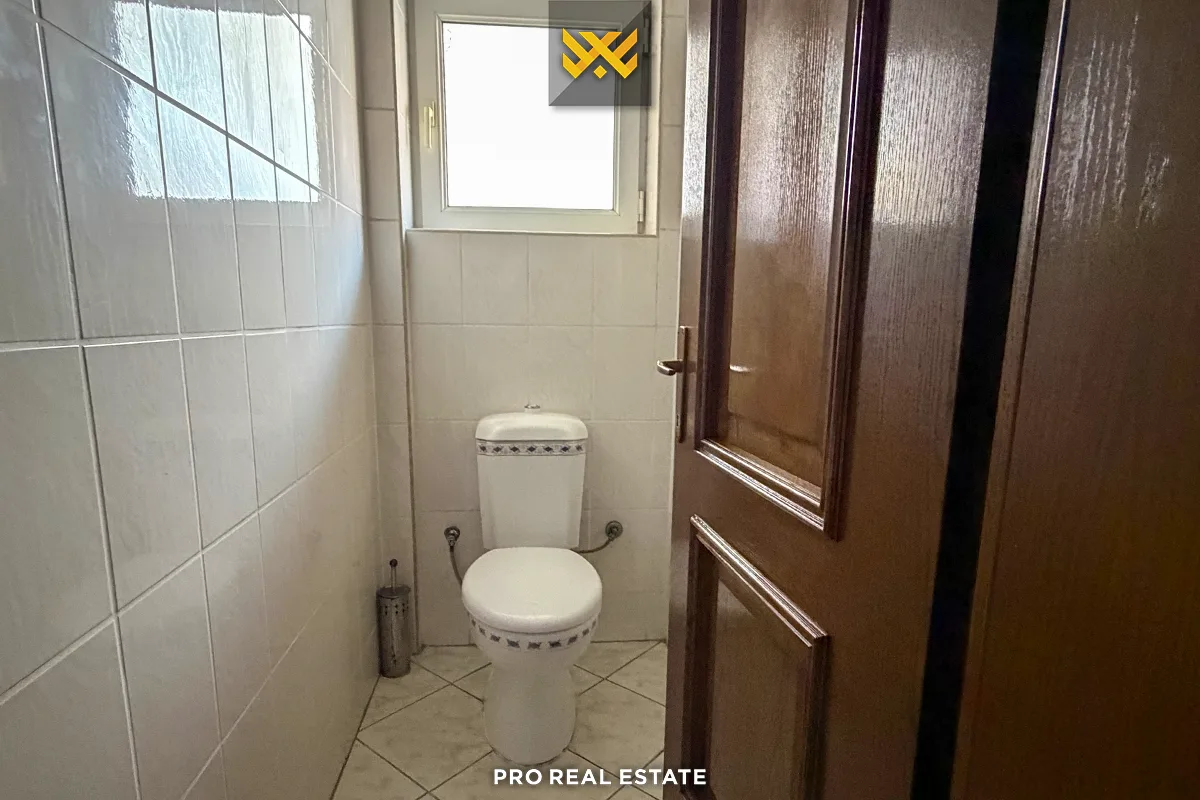 Shtëpi / Zyrë 275m² me #QIRA në Pejton