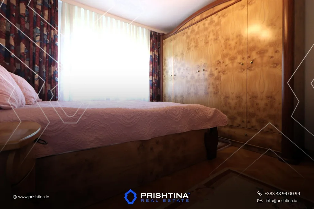 Shtëpi në shitje 280m² në Sofali