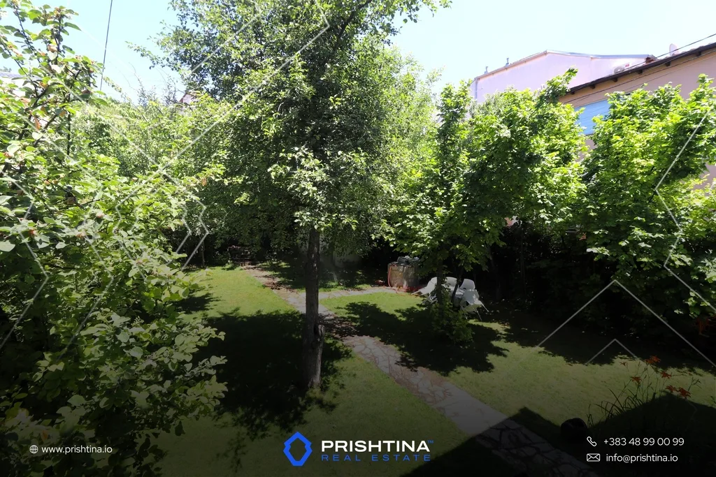 Shtëpi në shitje 280m² në Sofali