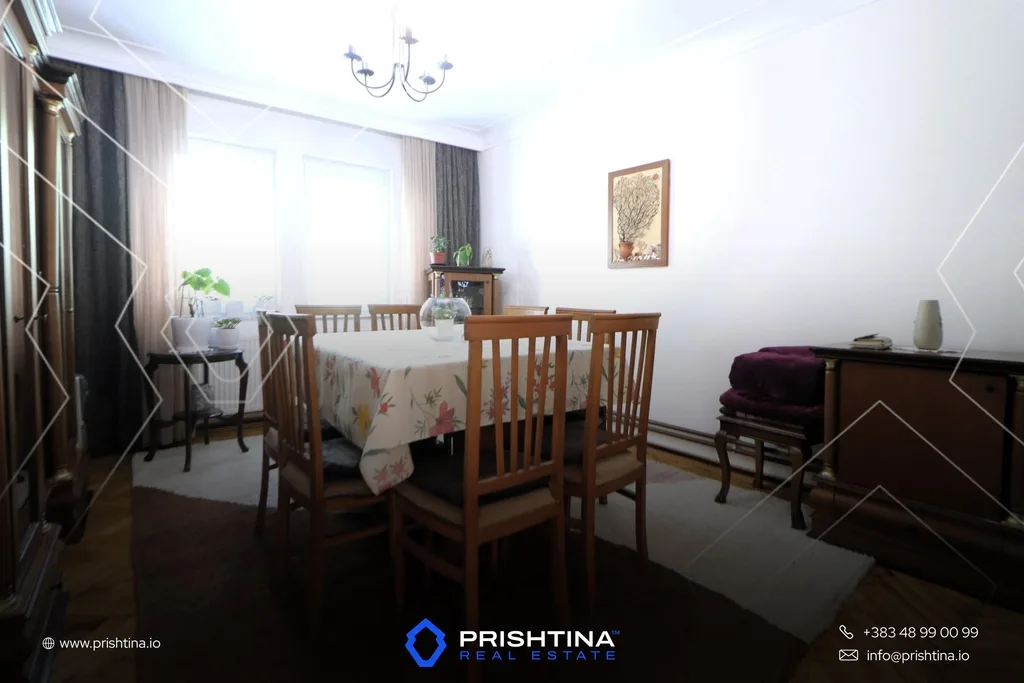 Shtëpi në shitje 280m² në Sofali
