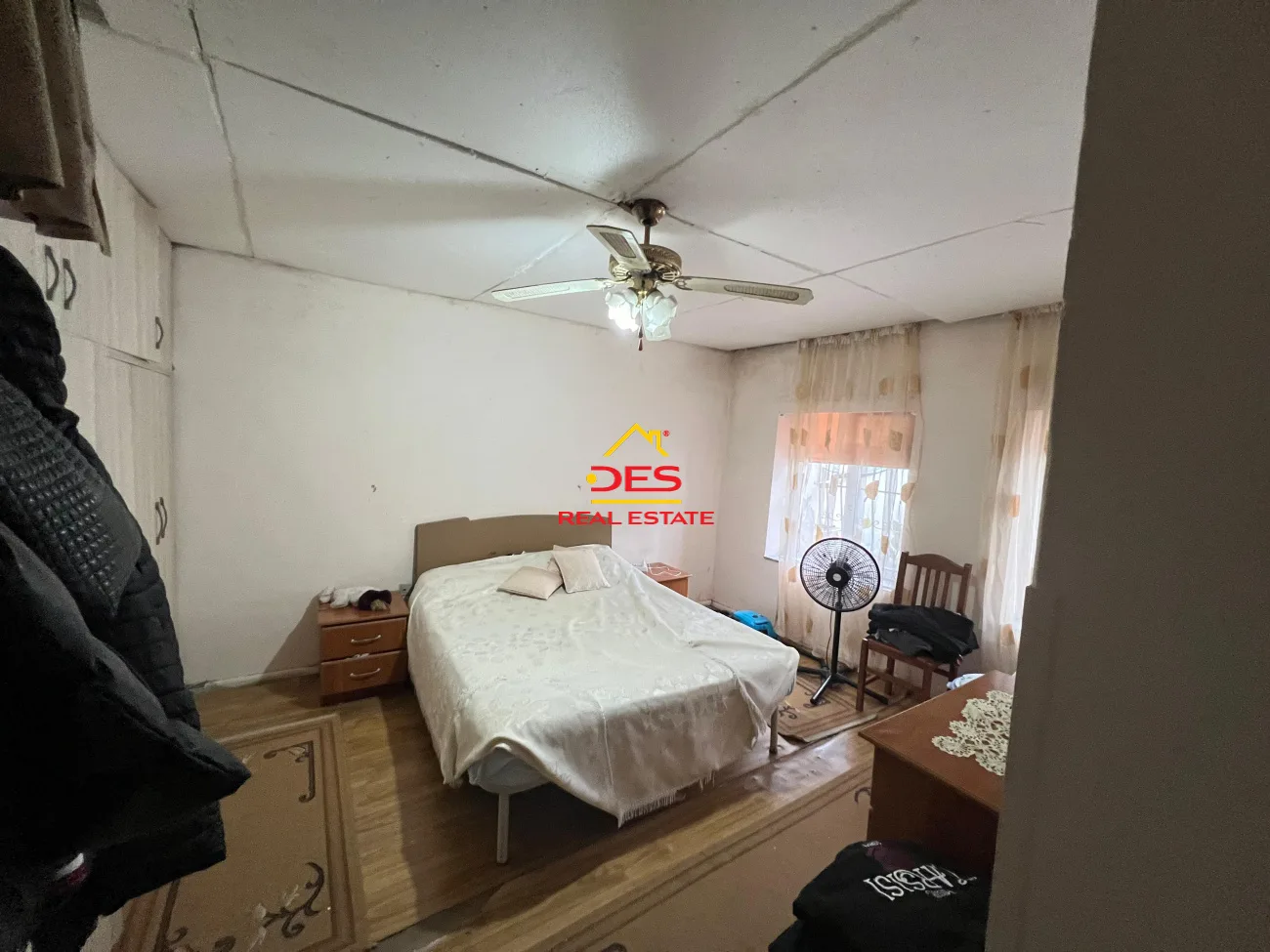Shitet shtëpi private pranë bashkisë,vlorë.