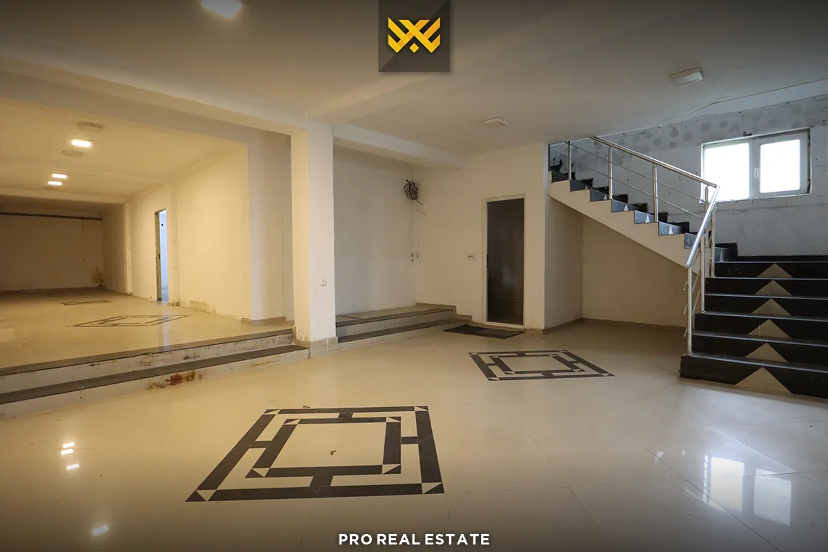 Lokal-Zyre 400m² me #QIRA në Bregun e Diellit.
