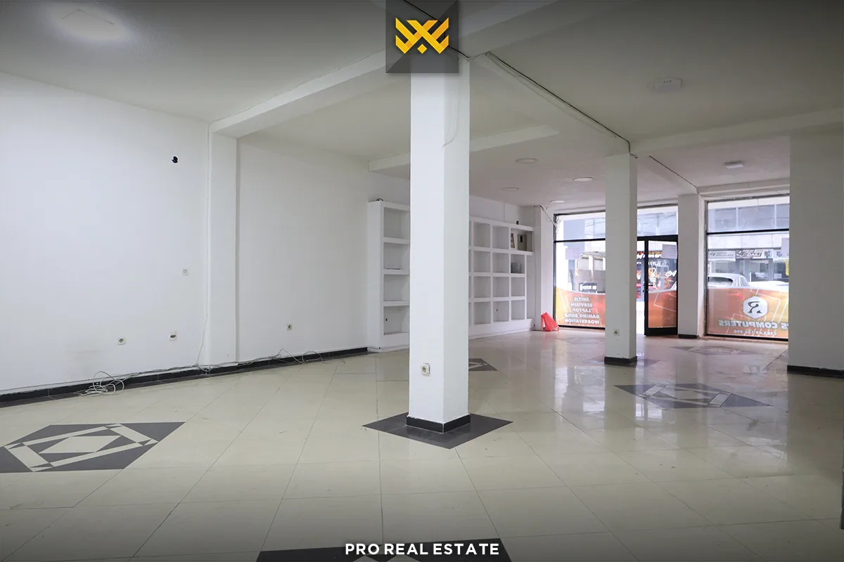 Lokal-Zyre 400m² me #QIRA në Bregun e Diellit.