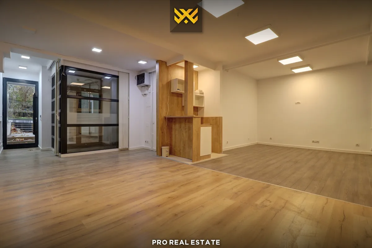 Lokal 50m² për #SHITJE në Qendër.