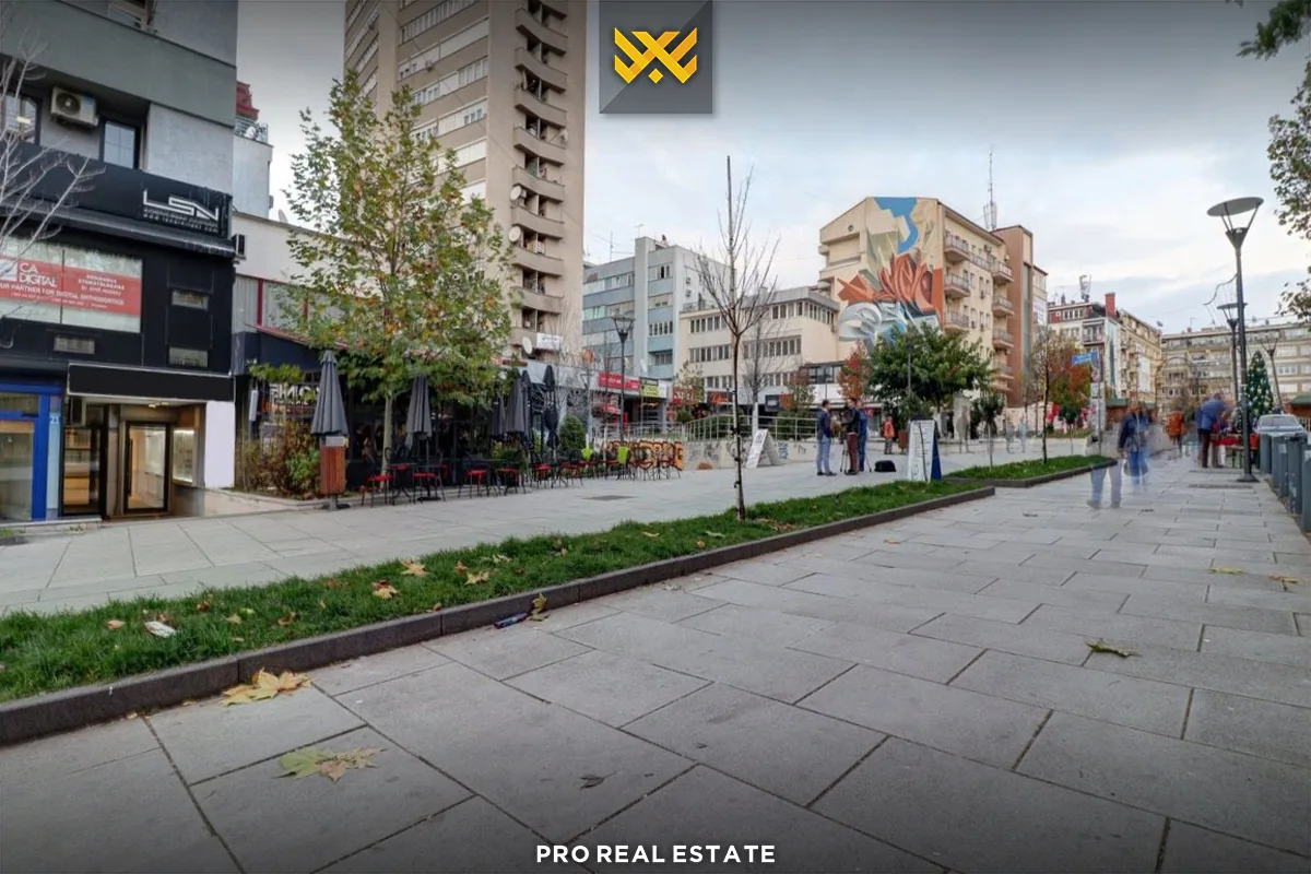 Lokal 50m² për #SHITJE në Qendër.