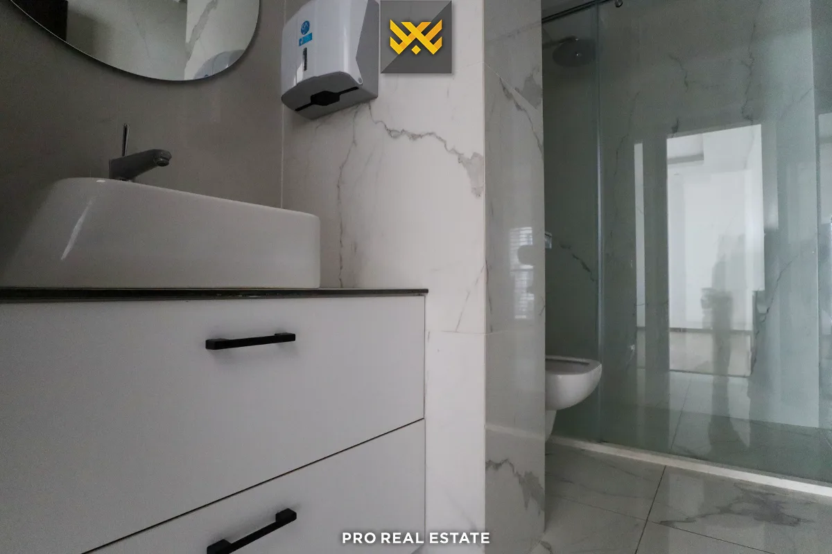 Banesë 180m² + 20m² me #QIRA në Lagjen e Muhaxherëve