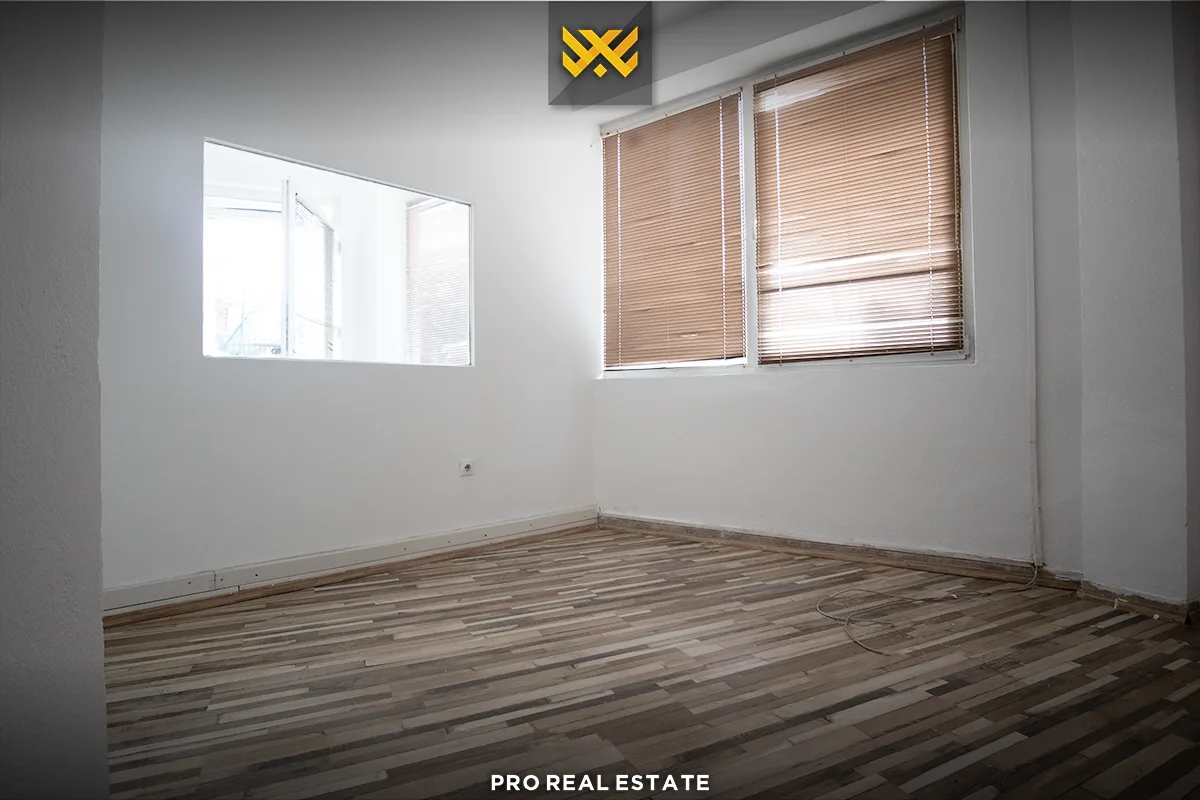 Lokal 150m² me #QIRA në Bregun e Diellit.