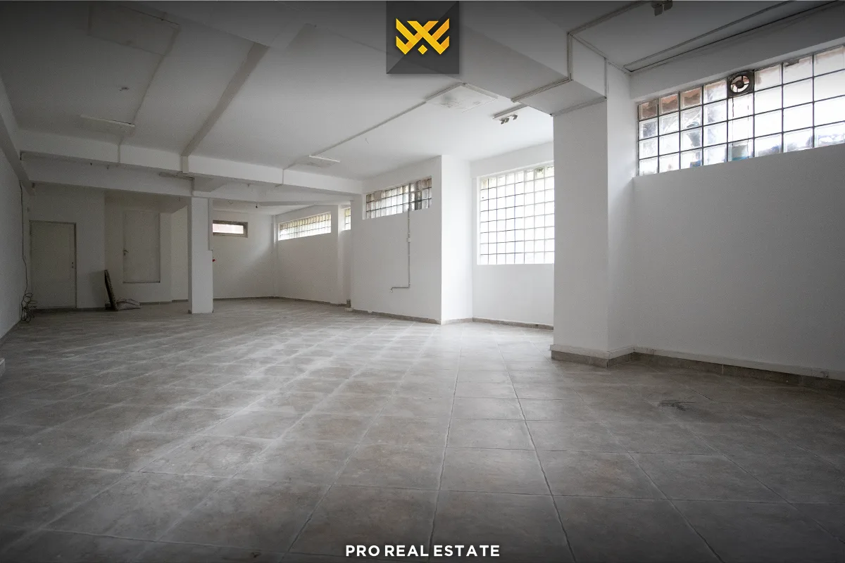 Lokal 150m² me #QIRA në Bregun e Diellit.