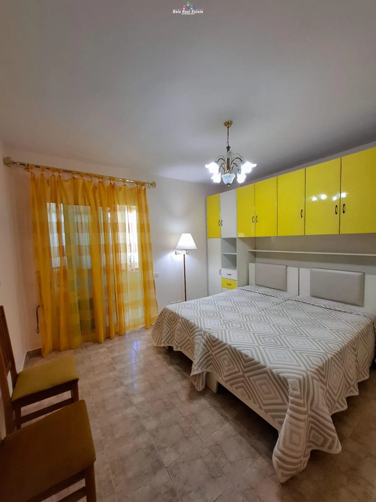 Apartament Me Qera 1+1 Tek Komuna e Parisit (ID B2101067) Tirane.