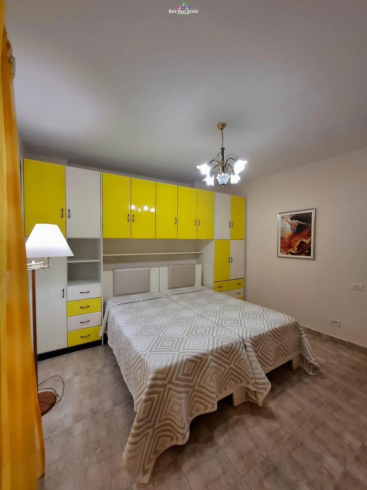 Apartament Me Qera 1+1 Tek Komuna e Parisit (ID B2101067) Tirane.